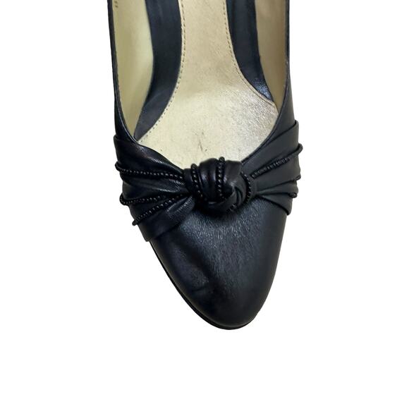 Guy Laroche Vintage Black Rose Adorned Leather Pumps Shorter Heel sz 35 - Picture 11 of 14